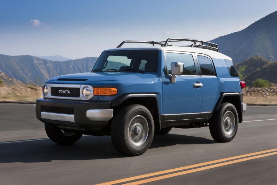  Toyota FJ Cruiser 2012 года  (фото 33 из 44)